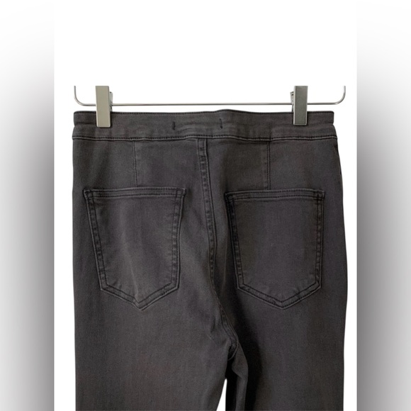 Free People We The Free Just Float on Super Flare Jeans Washed Black Raw Hem- 25 - Picture 13 of 14